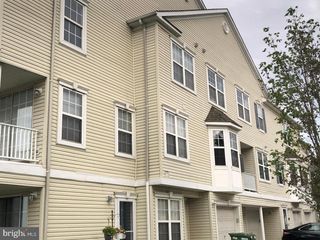6007 RIVERFRONT DR, Palmyra, NJ 08065