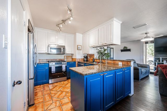 2002 Orlando Dr., Odessa, TX 79763