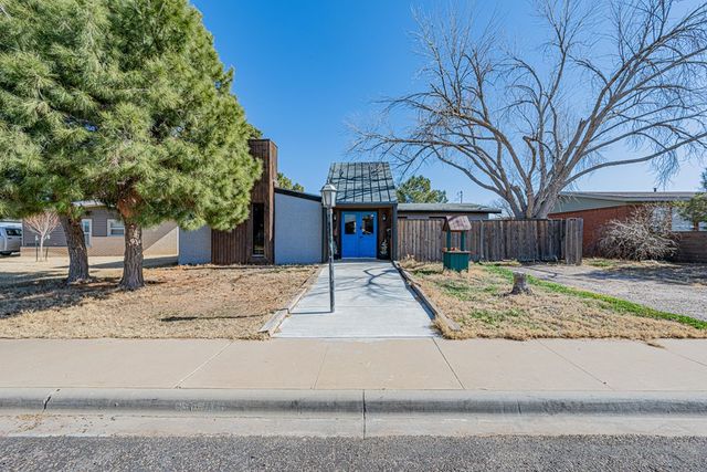 2002 Orlando Dr., Odessa, TX 79763