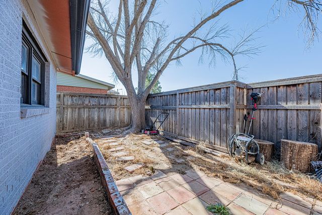 2002 Orlando Dr., Odessa, TX 79763