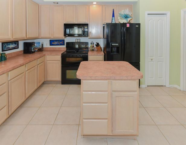 1567 SW Harbour Isles Circle 65, St Lucie West, FL 34986