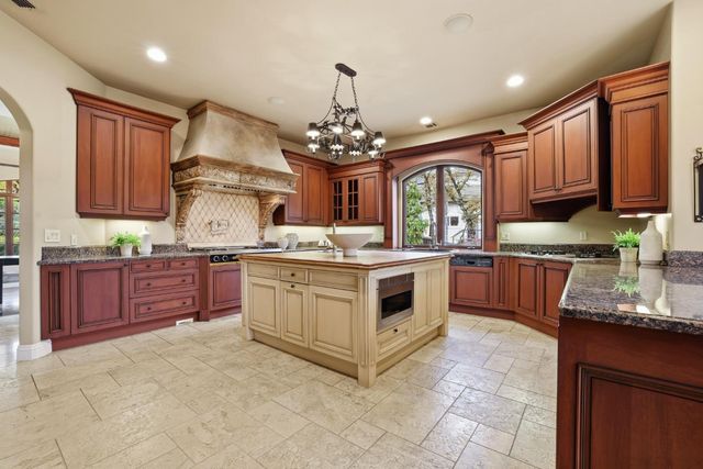 617 Lakecrest Dr, El Dorado Hills, CA 95762