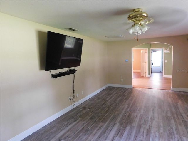 112 HUSEK STREET, Masaryktown, FL 34604