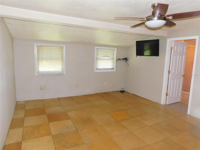 112 HUSEK STREET, Masaryktown, FL 34604