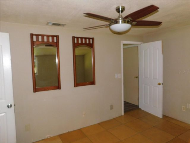 112 HUSEK STREET, Masaryktown, FL 34604