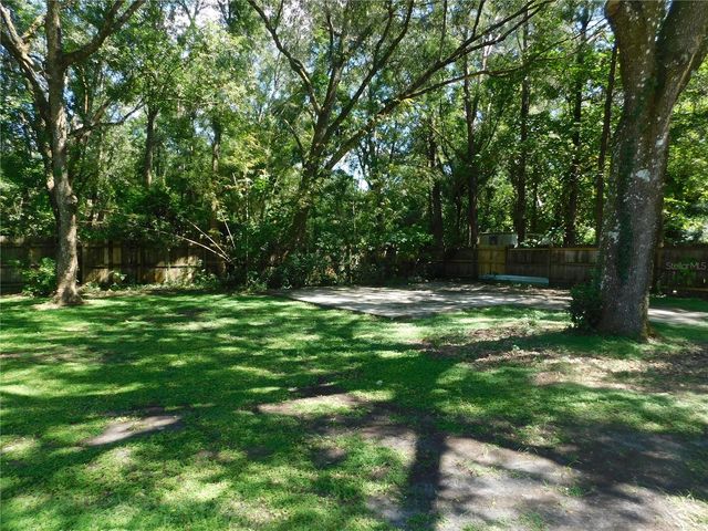 112 HUSEK STREET, Masaryktown, FL 34604