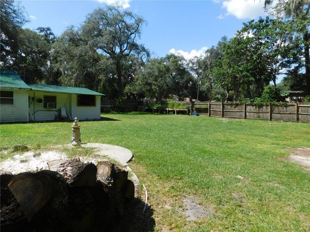 112 HUSEK STREET, Masaryktown, FL 34604