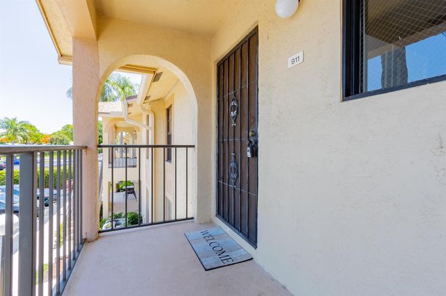 9449 Boca Cove Circle 911, Boca Raton, FL 33428
