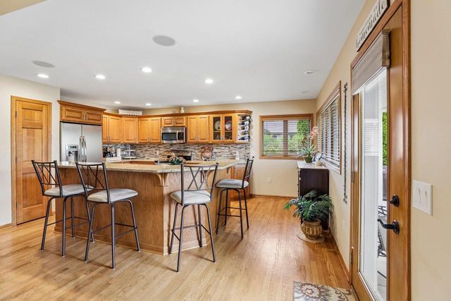 810 Ganser Drive, Waunakee, WI 53597