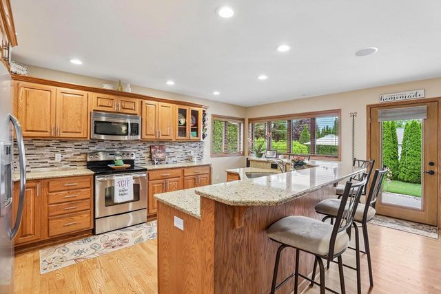 810 Ganser Drive, Waunakee, WI 53597