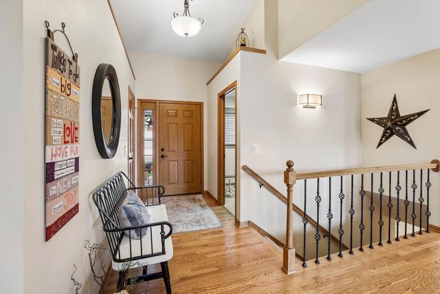 810 Ganser Drive, Waunakee, WI 53597