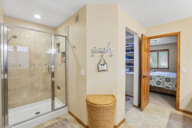 810 Ganser Drive, Waunakee, WI 53597