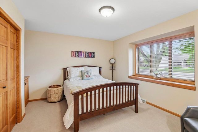 810 Ganser Drive, Waunakee, WI 53597