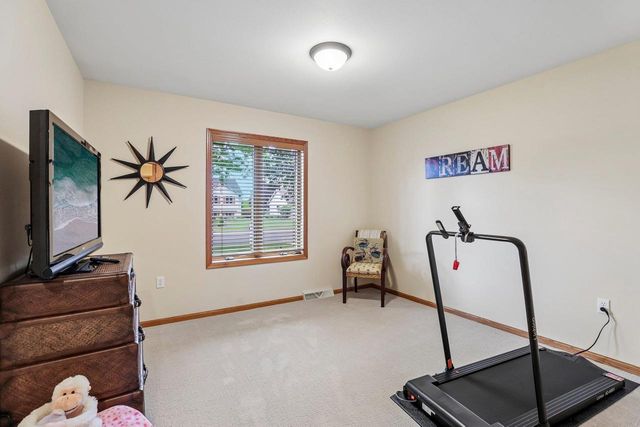 810 Ganser Drive, Waunakee, WI 53597