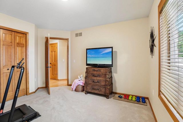 810 Ganser Drive, Waunakee, WI 53597