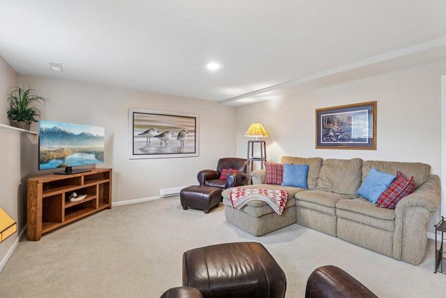 810 Ganser Drive, Waunakee, WI 53597