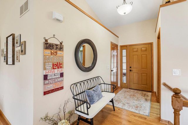 810 Ganser Drive, Waunakee, WI 53597