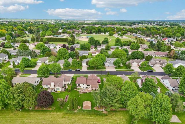810 Ganser Drive, Waunakee, WI 53597