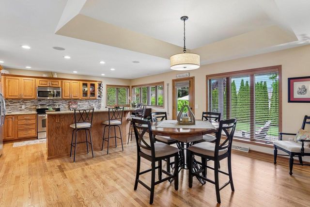 810 Ganser Drive, Waunakee, WI 53597