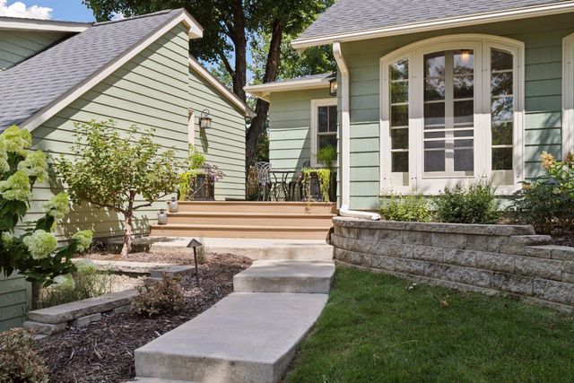 126 Circle A Drive S, Wayzata, MN 55391