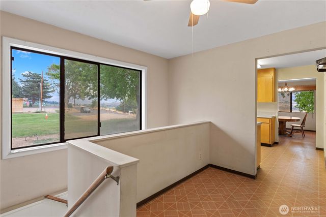 1550 Pear Lane, Rock Island, WA 98850