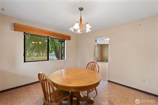 1550 Pear Lane, Rock Island, WA 98850