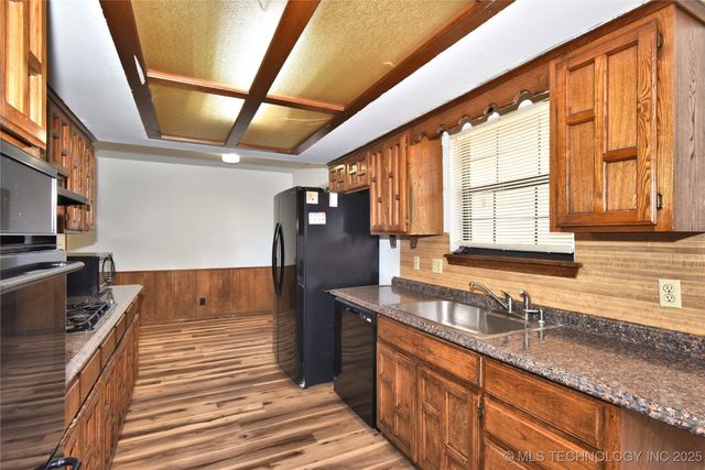 2208 W Memphis Street, Broken Arrow, OK 74012