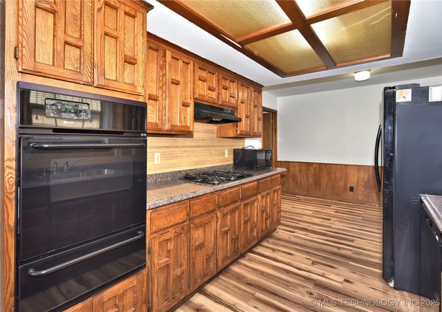 2208 W Memphis Street, Broken Arrow, OK 74012