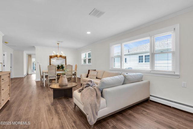 7 Georgetown Drive, Toms River, NJ 08757