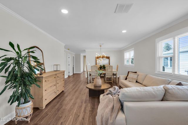 7 Georgetown Drive, Toms River, NJ 08757