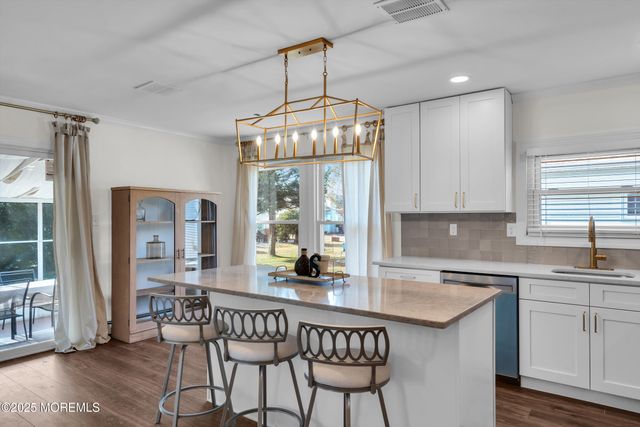 7 Georgetown Drive, Toms River, NJ 08757