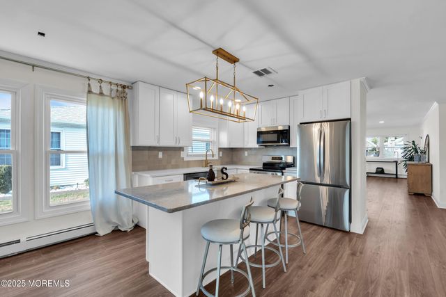 7 Georgetown Drive, Toms River, NJ 08757