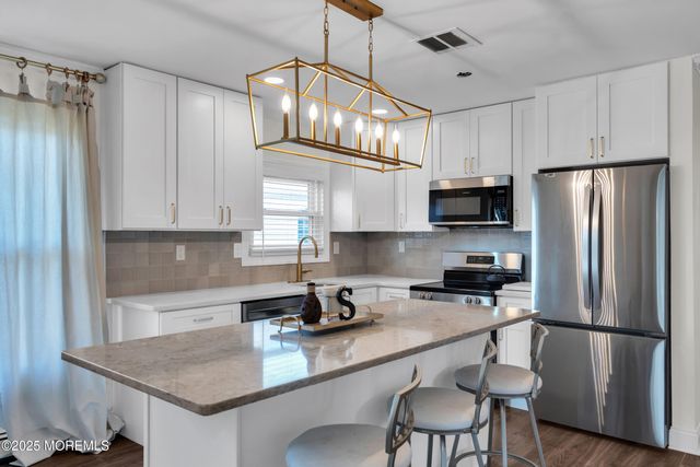 7 Georgetown Drive, Toms River, NJ 08757