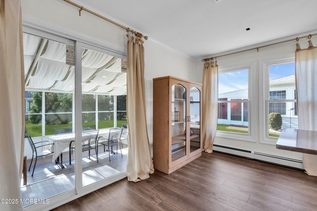 7 Georgetown Drive, Toms River, NJ 08757