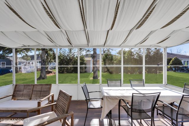 7 Georgetown Drive, Toms River, NJ 08757