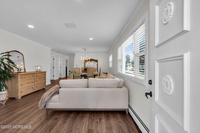 7 Georgetown Drive, Toms River, NJ 08757