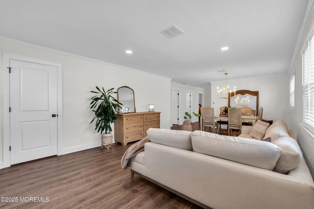 7 Georgetown Drive, Toms River, NJ 08757