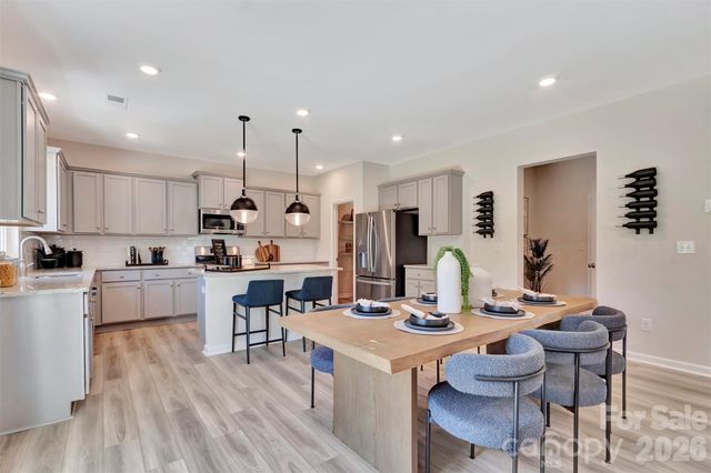 8613 Acadia Parkway, Sherrills Ford, NC 28673