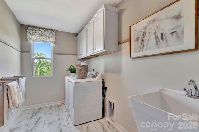 8613 Acadia Parkway, Sherrills Ford, NC 28673