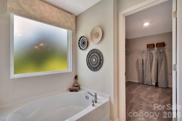 8613 Acadia Parkway, Sherrills Ford, NC 28673