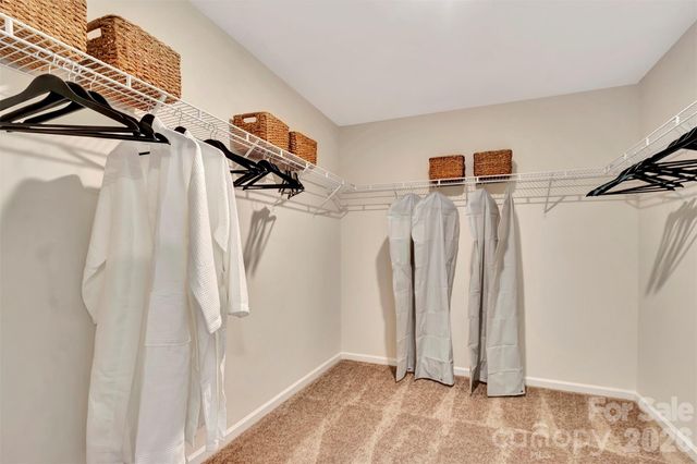 8613 Acadia Parkway, Sherrills Ford, NC 28673