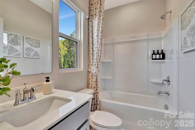 8613 Acadia Parkway, Sherrills Ford, NC 28673