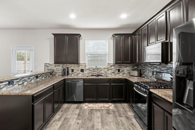 10710 Chestnut Path Way, Tomball, TX 77375