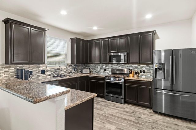 10710 Chestnut Path Way, Tomball, TX 77375