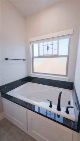 2 Anchinleck Circle, Bella Vista, AR 72715