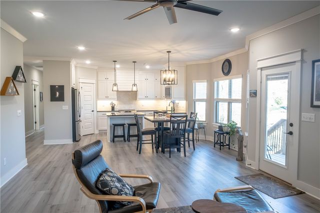 2 Anchinleck Circle, Bella Vista, AR 72715