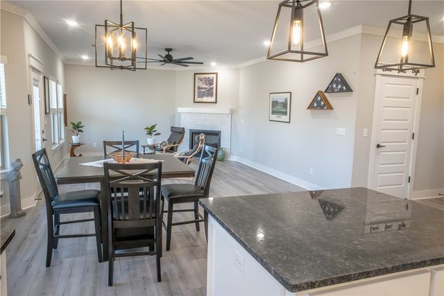 2 Anchinleck Circle, Bella Vista, AR 72715