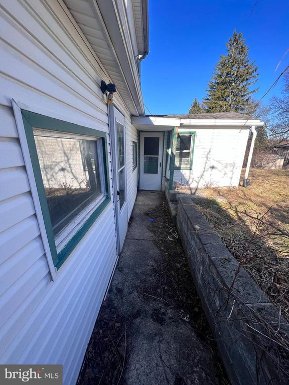 13 - 15 WELSH, Frostburg, MD 21532