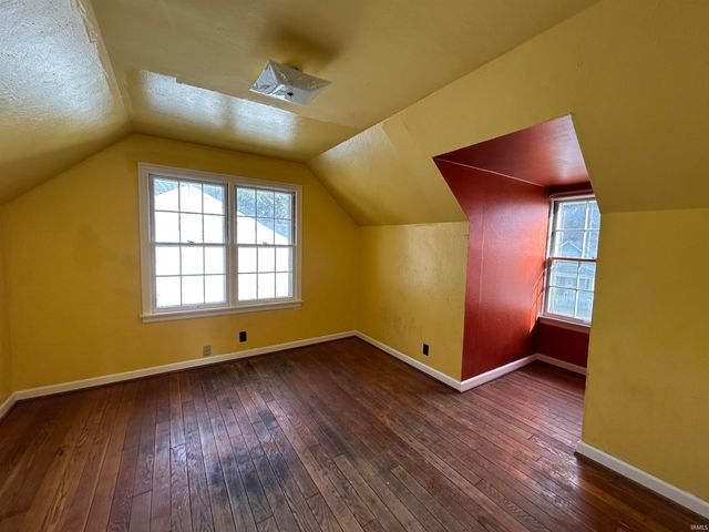1329 N Elmer Street, South Bend, IN 46628