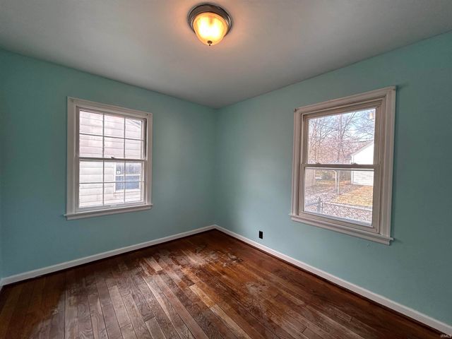 1329 N Elmer Street, South Bend, IN 46628